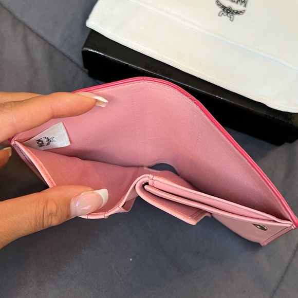 *FLASH SALE* MCM pink wallet - Picture 10 of 11